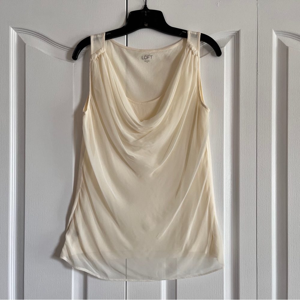 EUC Ann Taylor Loft ivory cream sleeveless top tank M